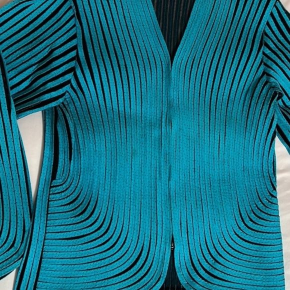 Sculptural Blue Ribbed Cardigan Sweater - Picture 3 of 3